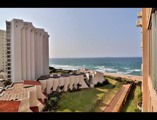 2 BEDROOM APARTMENT FOR SALE IN UMHLANGA CENTRAL